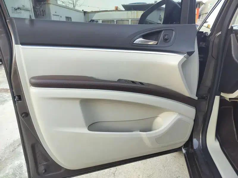 Buick GL8 2021 Land Business Class 652T Comfort — миниатюра 5