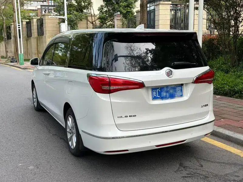 Buick GL8 2017 ES 28T Comfort Model (National V Emission Standard) — миниатюра 4