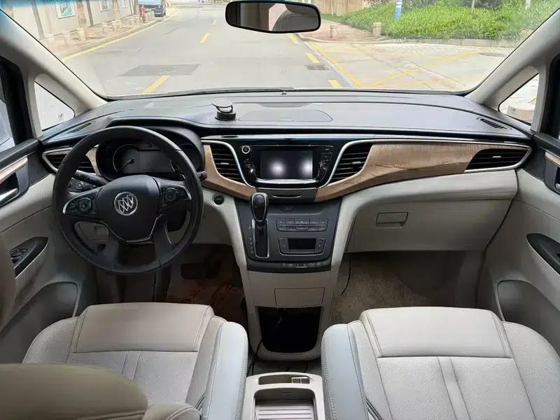 Buick GL8 2017 ES 28T Comfort Model (National V Emission Standard) — миниатюра 7