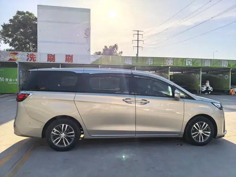 Buick GL8 2023 ES Avantgarde 2.0T Premium Edition — миниатюра 8