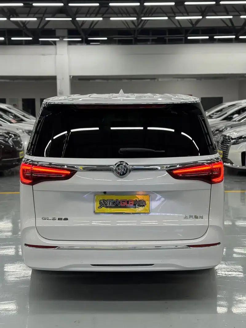 Buick GL8 2023 ES Avantgarde 2.0T Comfort — миниатюра 3