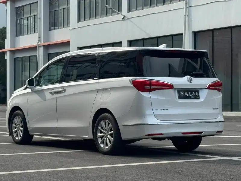 Buick GL8 2017 ES 28T Comfort Model (National V Emission Standard) — миниатюра 7