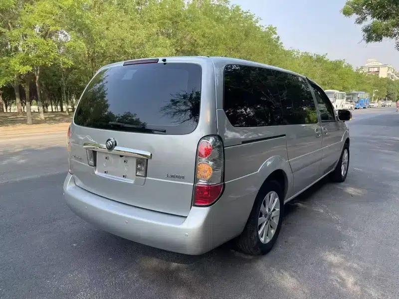 Buick GL8 2013 2.4L CT Luxury Business Comfort Edition — миниатюра 4