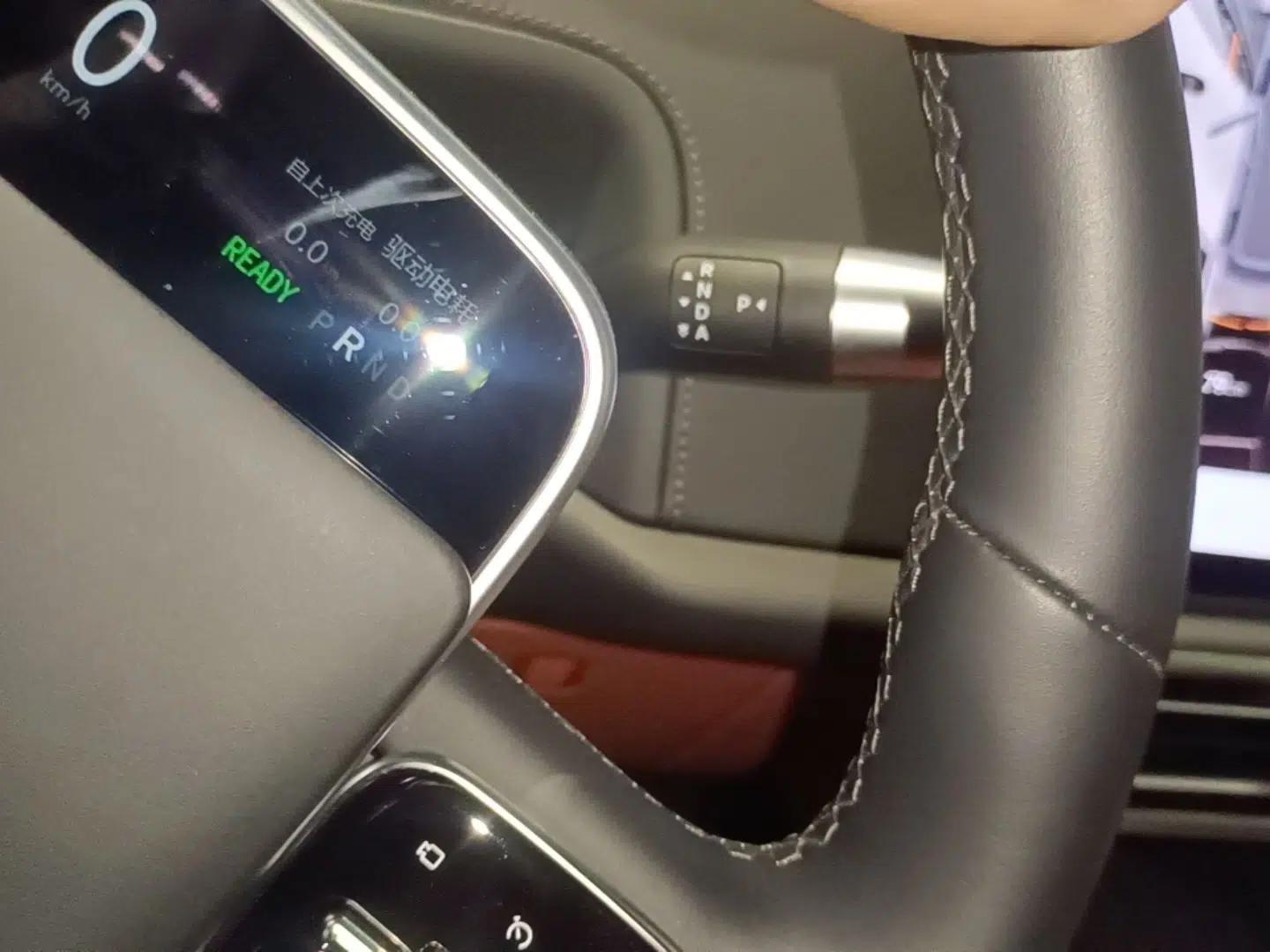 Li Auto L8 2025 Max Smart Refresh Edition — миниатюра 16