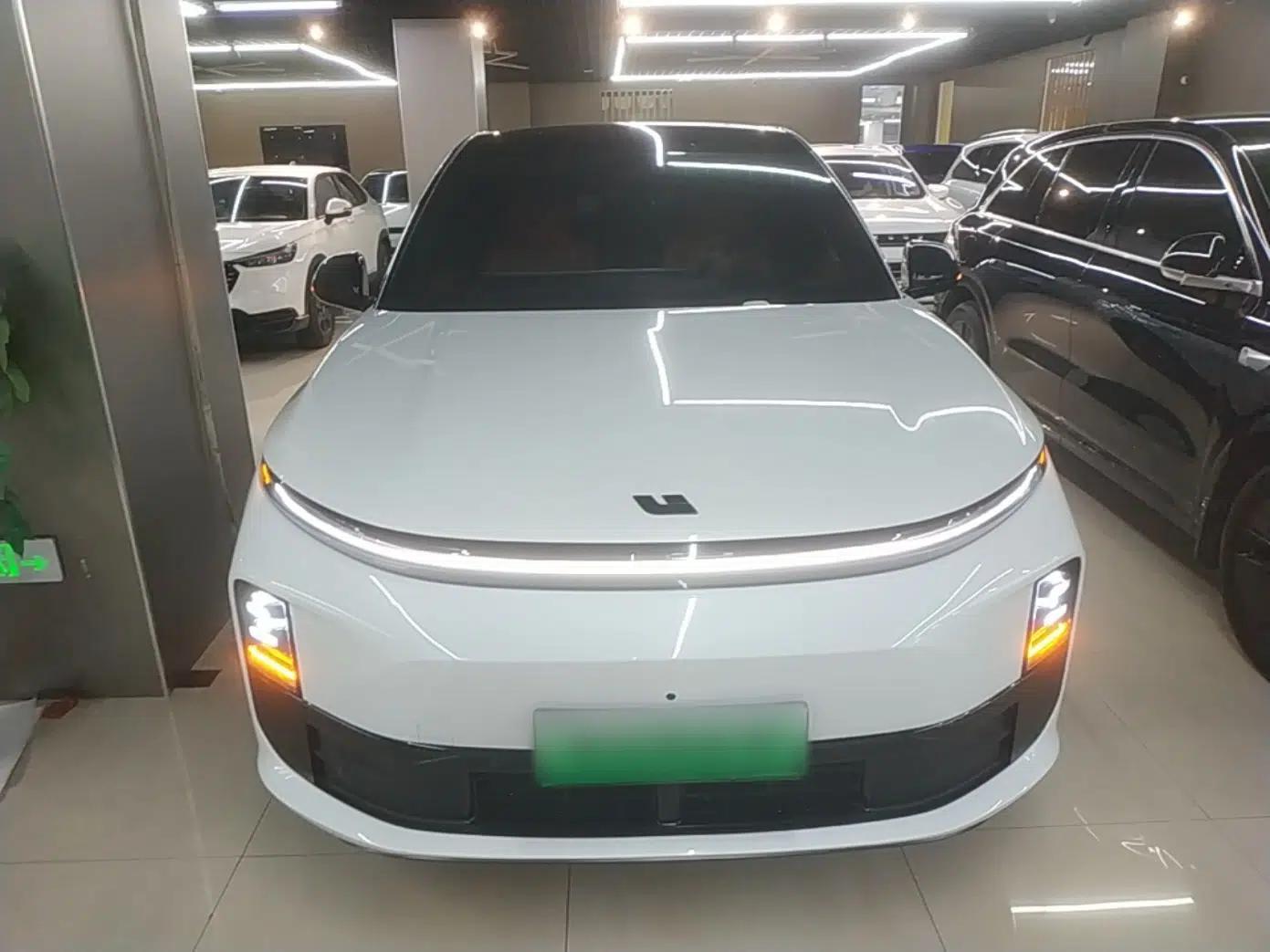 Li Auto L6 2024 Pro Model — миниатюра 2