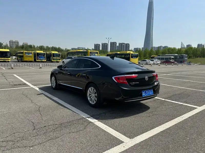 Buick LaCrosse 2018 20T Elite — миниатюра 4