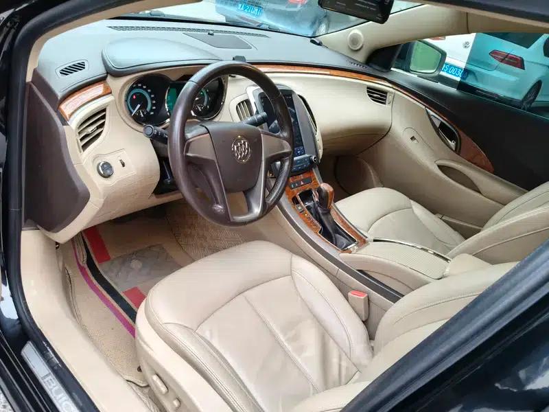 Buick LaCrosse 2012 2.4L SIDI Elegant Edition — миниатюра 8