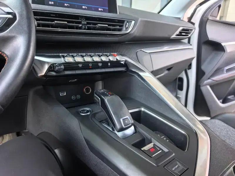 Peugeot 5008 2017 350THP 7-seater Elite Edition — миниатюра 14