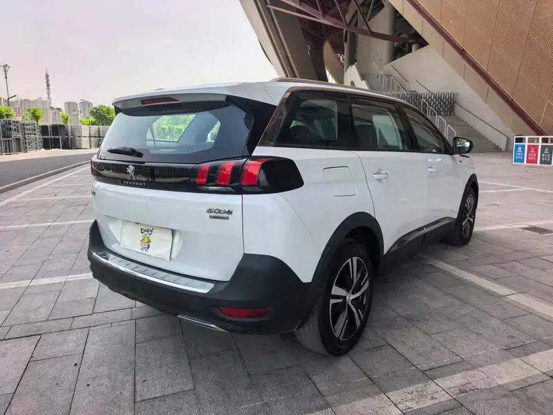 Peugeot 5008 2017 350THP 7-seater Elite Edition — миниатюра 6