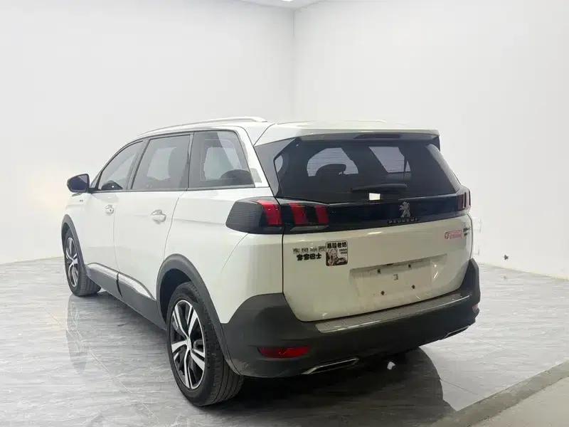 Peugeot 5008 2017 380THP 7-seater Elite Edition — миниатюра 3