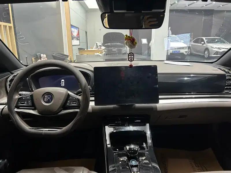 Han EV 2020 Extended Range Luxury Edition — миниатюра 7