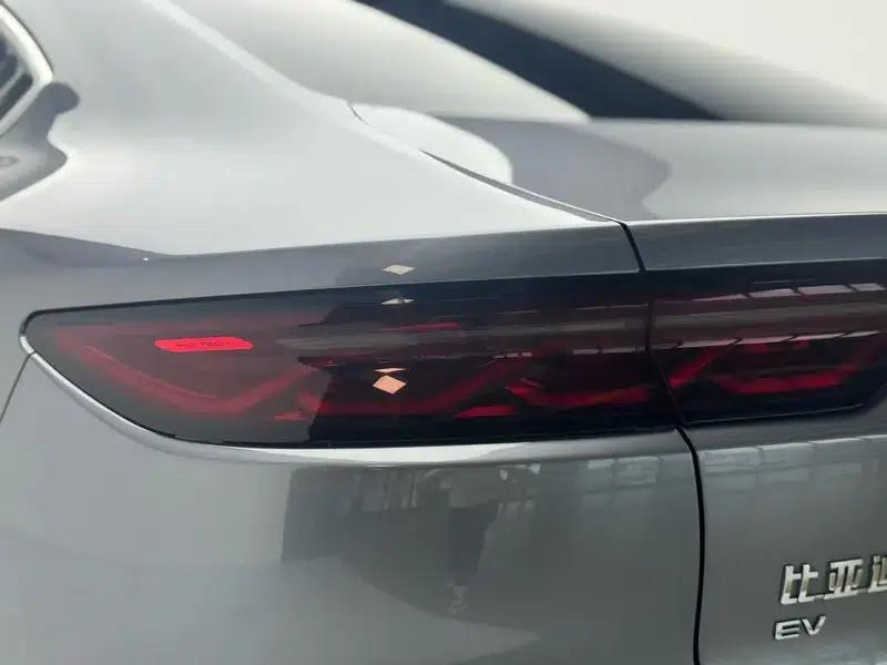 Han EV 2022 Genesis Edition 715KM Deluxe Model — миниатюра 13