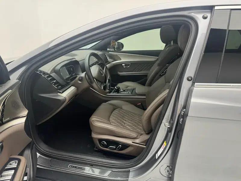 Han EV 2022 Genesis Edition 715KM Deluxe Model — миниатюра 17