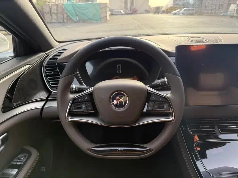 Han EV 2020 Extended Range Luxury Edition — миниатюра 11