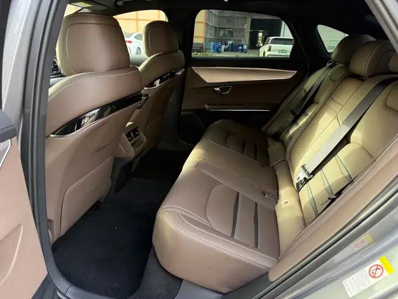 Han EV 2020 Extended Range Luxury Edition — миниатюра 16