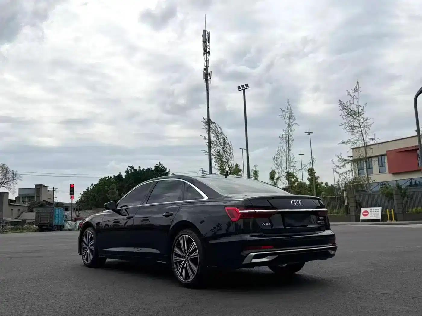 Audi A6L 2024 45 TFSI Premium Dynamic Edition — миниатюра 9