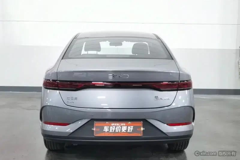 Qin PLUS DM 2025 Smart Driving Edition DM-i 128KM Progressive Model — миниатюра 3