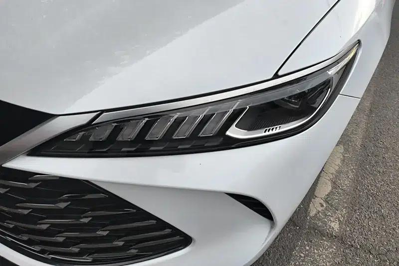 Qin PLUS DM 2025 Intelligent Driving Edition DM-i 55KM Leading Model — миниатюра 4
