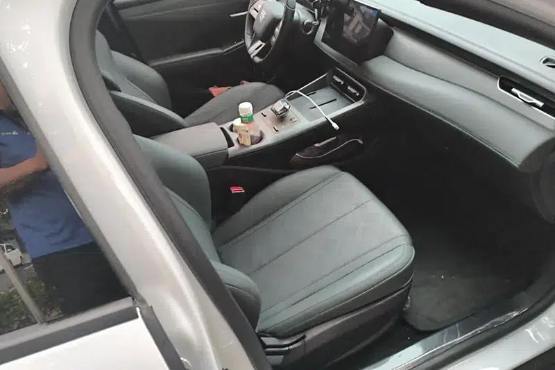 Qin PLUS DM 2025 Intelligent Driving Edition DM-i 55KM Leading Model — миниатюра 9