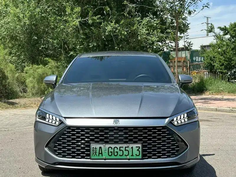 Qin PLUS DM 2024 Glory Edition DM-i 55KM Leading Model — миниатюра 2