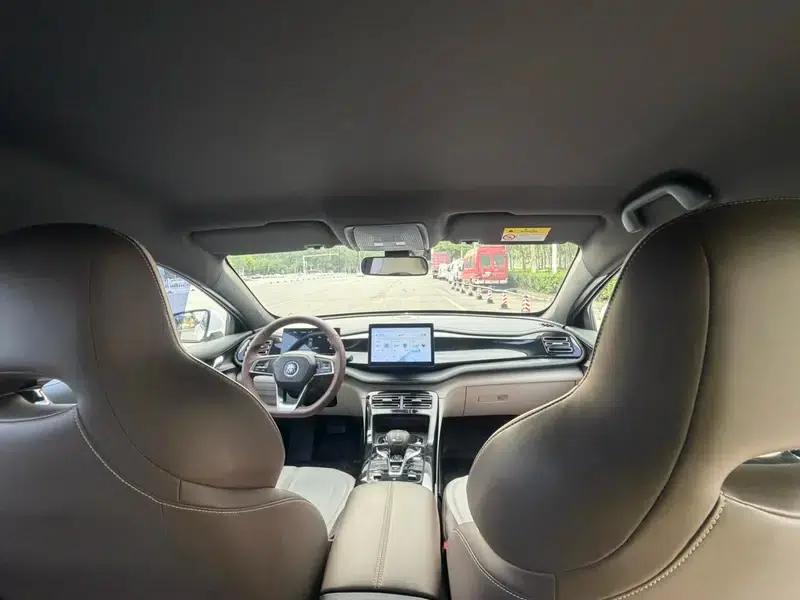 Qin PLUS DM 2024 Glory Edition DM-i 55KM Leading Model — миниатюра 11