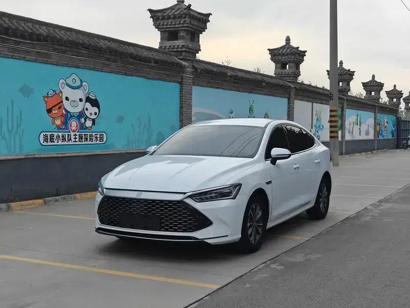 Qin PLUS DM 2024 Glory Edition DM-i 55KM Leading Model — миниатюра 1