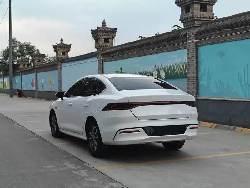 Qin PLUS DM 2024 Glory Edition DM-i 55KM Leading Model — миниатюра 4