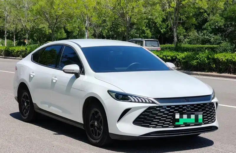 Qin PLUS DM 2025 Intelligent Driving Edition DM-i 55KM Leading Model — миниатюра 3