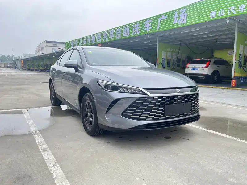 Qin PLUS DM 2026 DM-i 128KM Progressive Edition — миниатюра 3