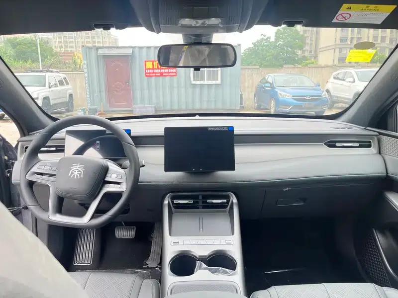 Qin PLUS DM 2026 DM-i 128KM Progressive Edition — миниатюра 7