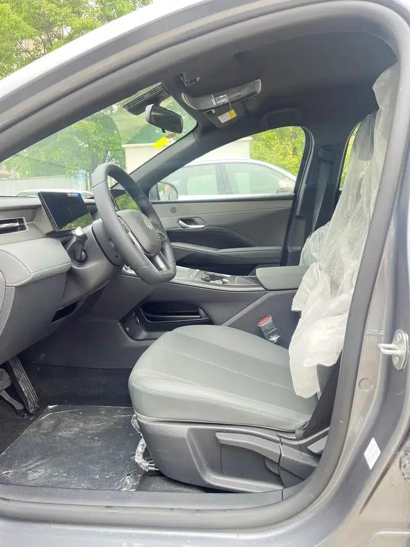 Qin PLUS DM 2026 DM-i 128KM Progressive Edition — миниатюра 8
