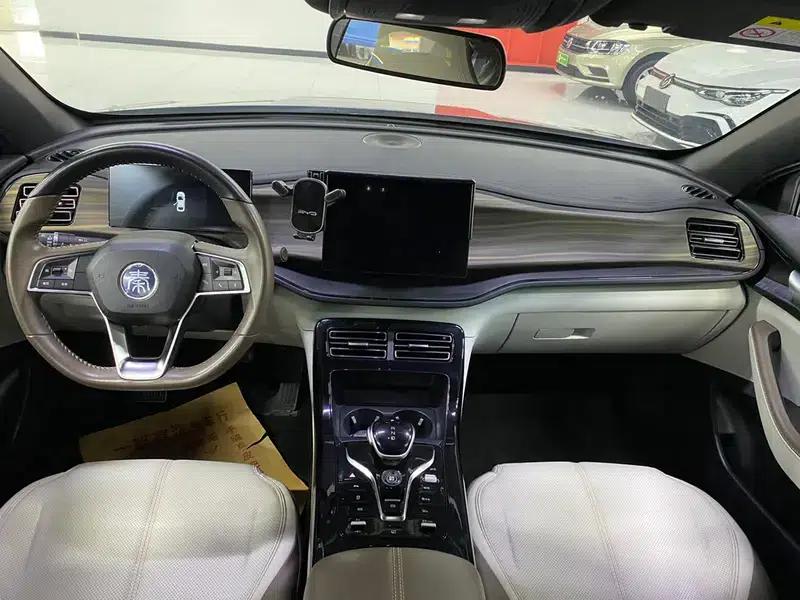 Qin PLUS DM 2024 Glory Edition DM-i 55KM Leading Model — миниатюра 7