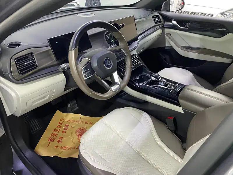 Qin PLUS DM 2024 Glory Edition DM-i 55KM Leading Model — миниатюра 8