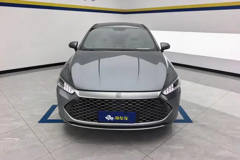 Qin PLUS DM 2024 Glory Edition DM-i 55KM Leading Model — миниатюра 2