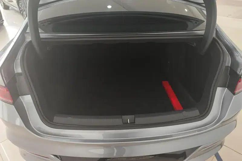 Qin PLUS DM 2024 Glory Edition DM-i 55KM Leading Model — миниатюра 17