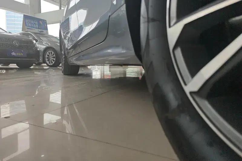 Qin PLUS DM 2024 Glory Edition DM-i 55KM Leading Model — миниатюра 7