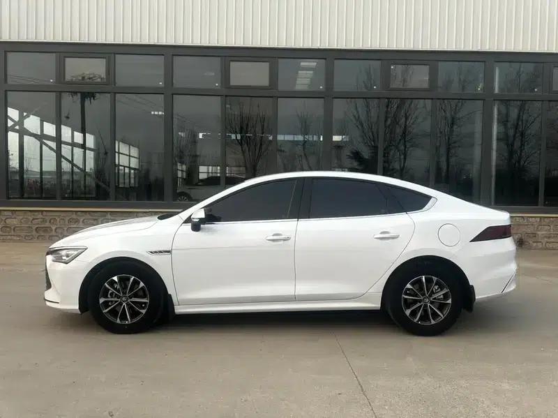 Qin PLUS DM 2024 Glory Edition DM-i 55KM Leading Model — миниатюра 4
