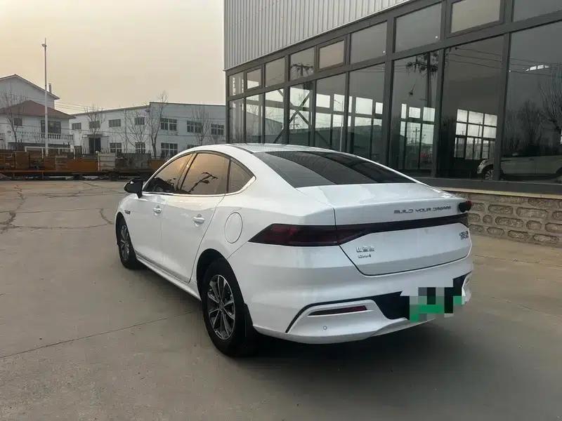 Qin PLUS DM 2024 Glory Edition DM-i 55KM Leading Model — миниатюра 5