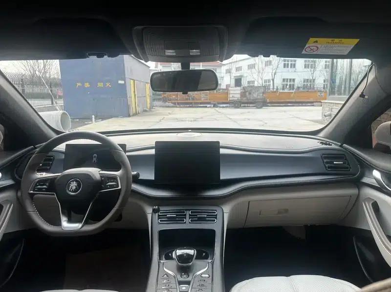 Qin PLUS DM 2024 Glory Edition DM-i 55KM Leading Model — миниатюра 8