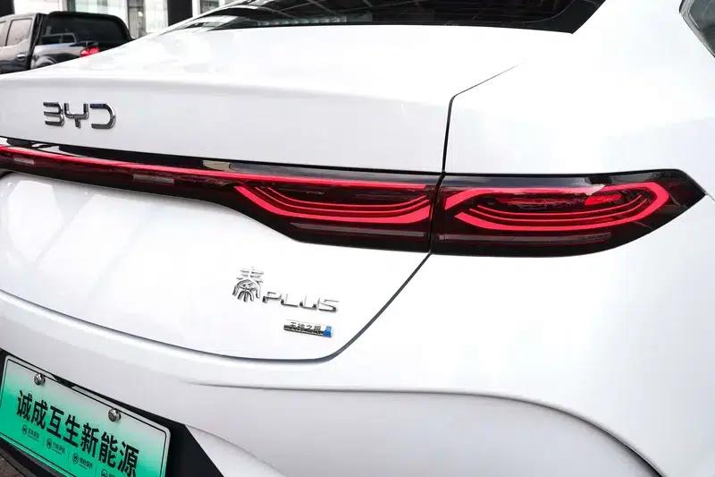Qin PLUS DM 2025 Intelligent Driving Edition DM-i 120KM Superior Model — миниатюра 11