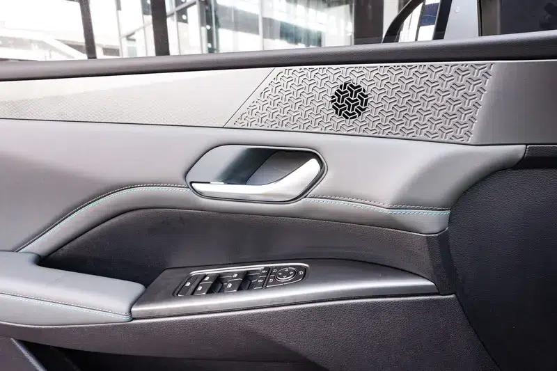Qin PLUS DM 2025 Intelligent Driving Edition DM-i 120KM Superior Model — миниатюра 15