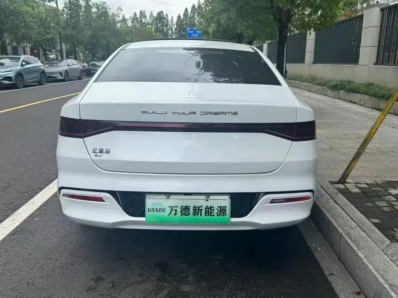 Qin PLUS EV 2023 500KM Travel Edition — миниатюра 4