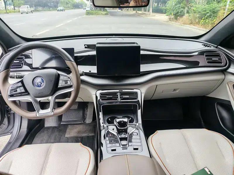 Qin PLUS EV 2023 Champion Edition 420KM Superior Model — миниатюра 7