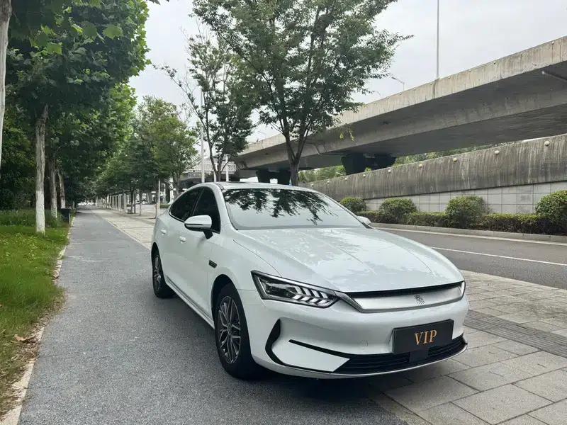 Qin PLUS EV 2021 400KM Luxury Edition — миниатюра 3