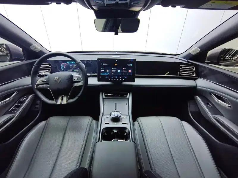 Qin L DM 2024 DM-i 120KM Super Edition — миниатюра 11
