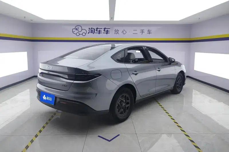 Seal 05DM 2025 Intelligent Driving Edition DM-i 55KM Luxury Model — миниатюра 3