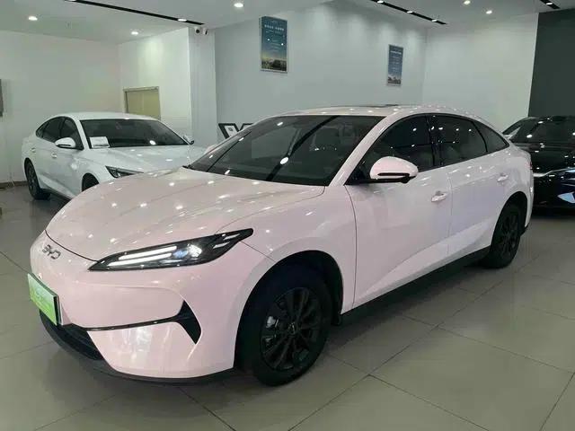 BYD e7 2025 Model 520km Smart Edition