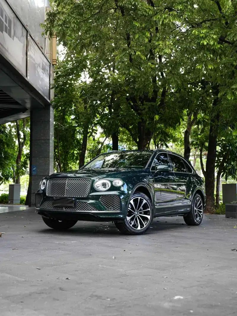 Bentayga 2021 4.0T V8 — миниатюра 1
