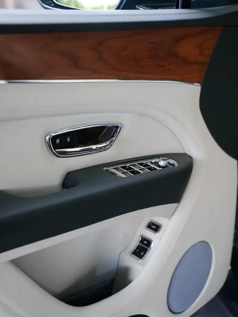 Bentayga 2021 4.0T V8 — миниатюра 11