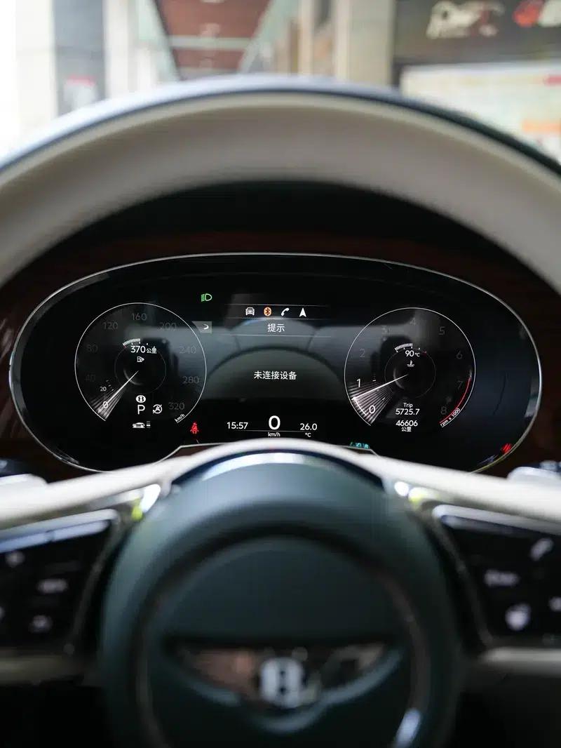 Bentayga 2021 4.0T V8 — миниатюра 17